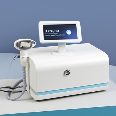 Schmerzlose 808 Haar-Abbau-Maschine 120J/CM Titan-Lasers