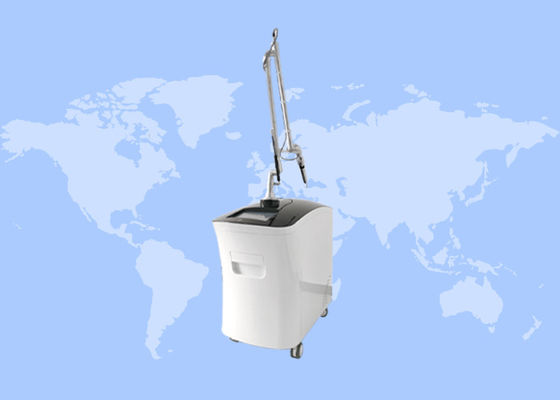 Guter Preis Vertikaler Tätowierungs-Abbau Pico Laser Machine Q schaltete Nd Yag Online