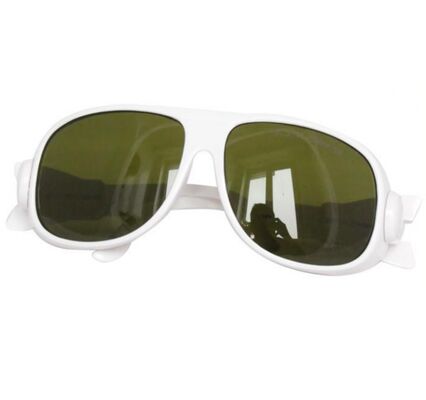 Guter Preis Zertifikat IPLs SGS-190nm Yag Ersatzteile Lasersicherheits-Gläser Online