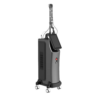 Guter Preis 12,1 Zoll Touchscreen Narbenkorrektur Hautstraffung 10600nm Fraktioneller CO2-Lasergerät Online